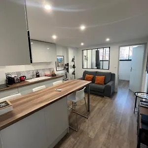 https://lamandier-appart-de-charme-au-cur-daix.fr-provencehotel.com